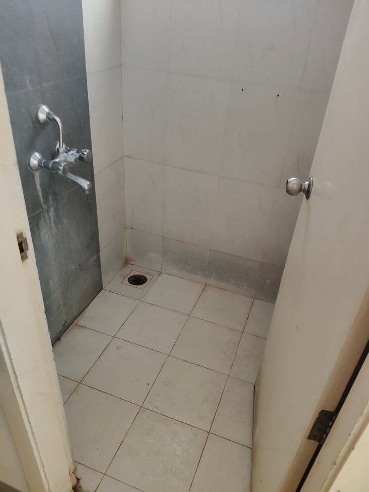 Bathroom, godrej-horizon 1 Bedroom 645 Sq.Ft. Apartment In Mohammadwadi Pune 7972427