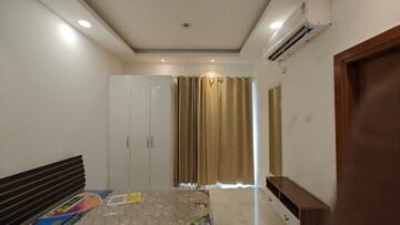 1.5 BHK Apartment For Rent in Supertech North Eye, Sector 74