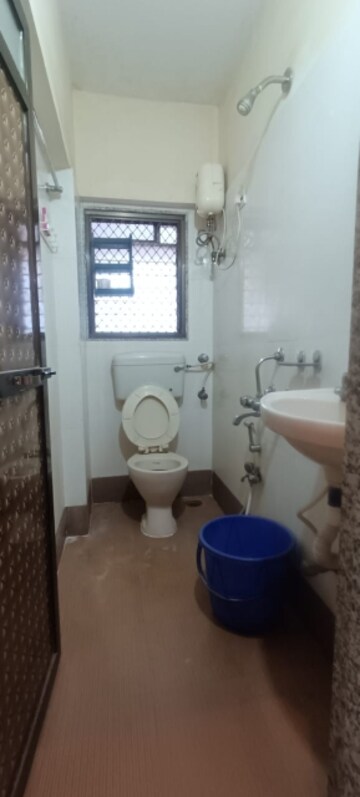 Bathroom in 1 BHK Apartment at Dream House CHS Santacruz, Santacruz East – for Rent