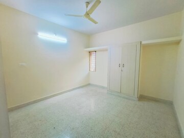 Room in 2.5 BHK Independent House at Hsr Layout – for Rent