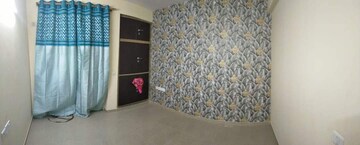 Room in 3 BHK Apartment at Omaxe Residency, Gomti Nagar – for Rent
