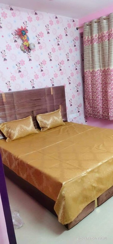 Master Bedroom in 3 BHK Apartment at Omaxe Residency, Gomti Nagar – for Rent