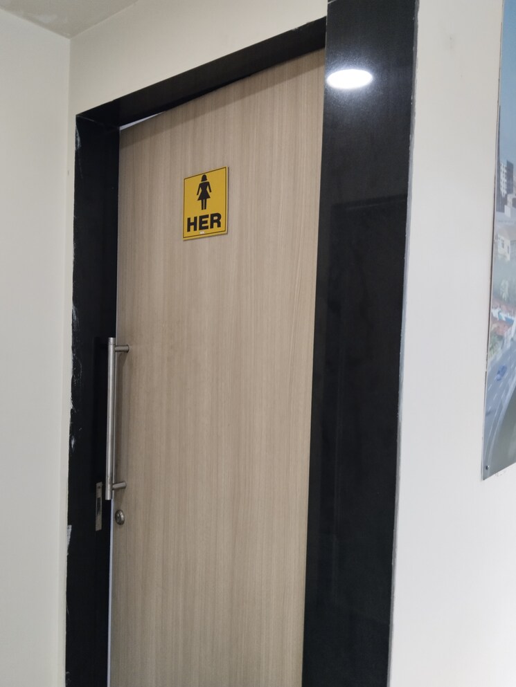 undefined, dharampeth Commercial Office Space 625 Sq.Ft. In Dharampeth Nagpur 7972666