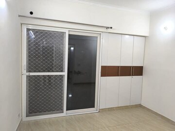 Room in 3 BHK Apartment at Supertech Ecovillage I, Sector 1 Greater Noida – for Sale
