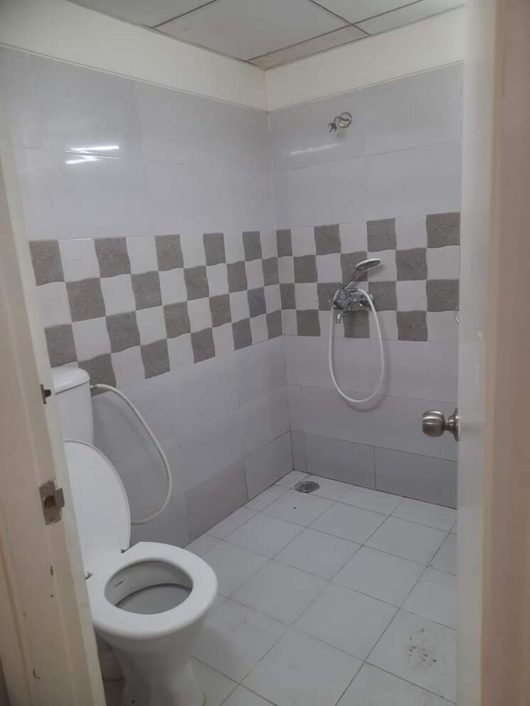 Bathroom, supertech-ecovillage-i 3 Bedroom 1464 Sq.Ft. Apartment In Sector 1 Greater Noida Greater Noida 7972742