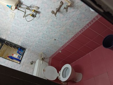 Bathroom in 2 BHK Apartment at Haware Silicon Tower, Palm Beach – for Rent
