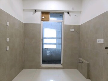 Bathroom in 5 BHK Apartment at A and O F Residences Ghatkopar, Ghatkopar East – for Rent