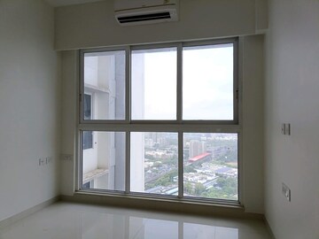 Room in 5 BHK Apartment at A and O F Residences Ghatkopar, Ghatkopar East – for Rent