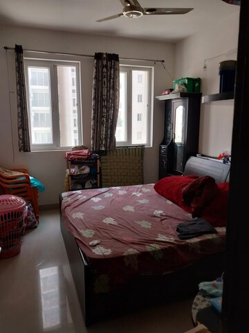 Master Bedroom in 2 BHK Apartment at Gomti Nagar – for Rent
