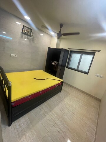 Bedroom in 1 BHK Apartment at Khar West – for Rent