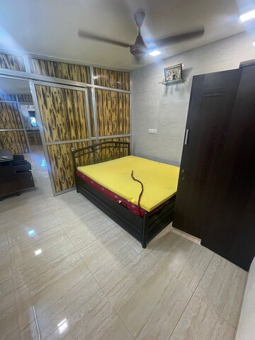 Bedroom in 1 BHK Apartment at Khar West – for Rent