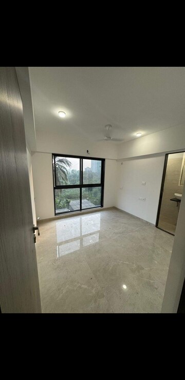 Bedroom in 1 BHK Apartment at Andheri West – for Rent