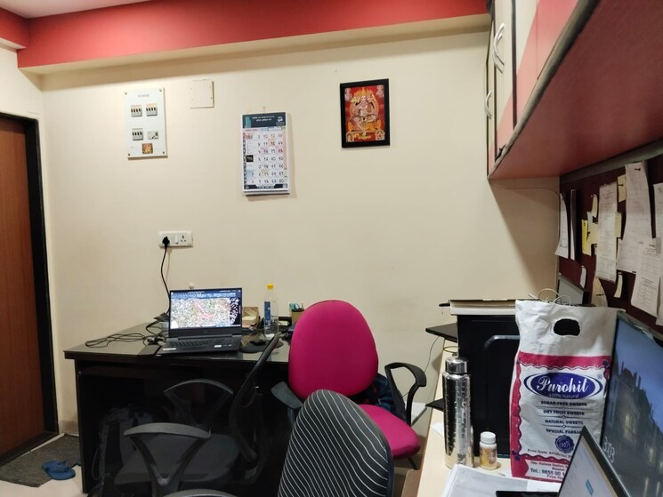Team Area, shivai-plaza Commercial Office Space 500 Sq.Ft. In Andheri East Mumbai 7972960