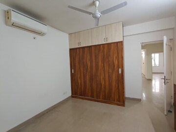 4 BHK Apartment For Rent in Emaar Emerald Floors Premier Sector 65 Gurgaon  7972973