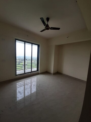 Room in 2 BHK Apartment at Sai Shrushti Annex, Khidkali – for Rent