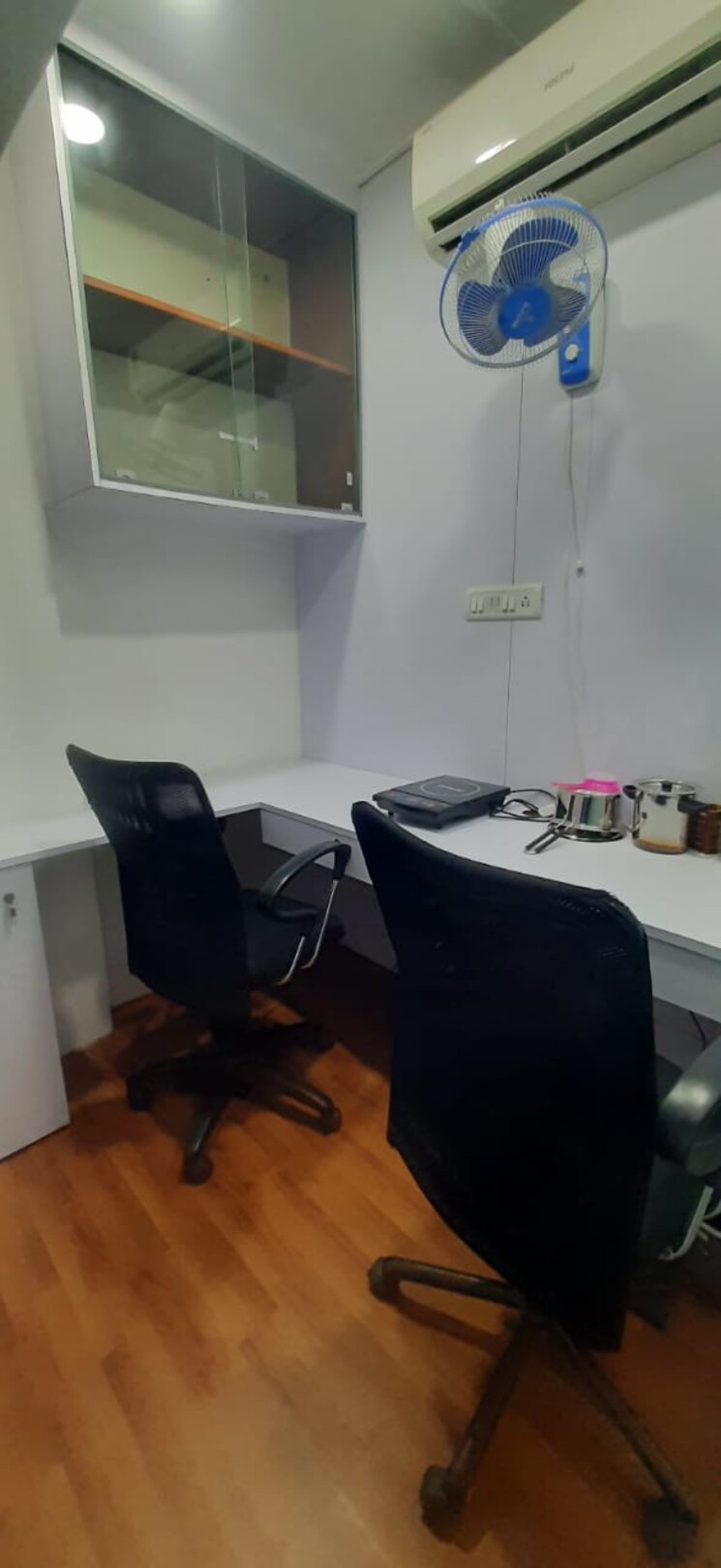 Team Area, vishwananak-apartment Commercial Office Space 1500 Sq.Ft. In Andheri East Mumbai 7972979