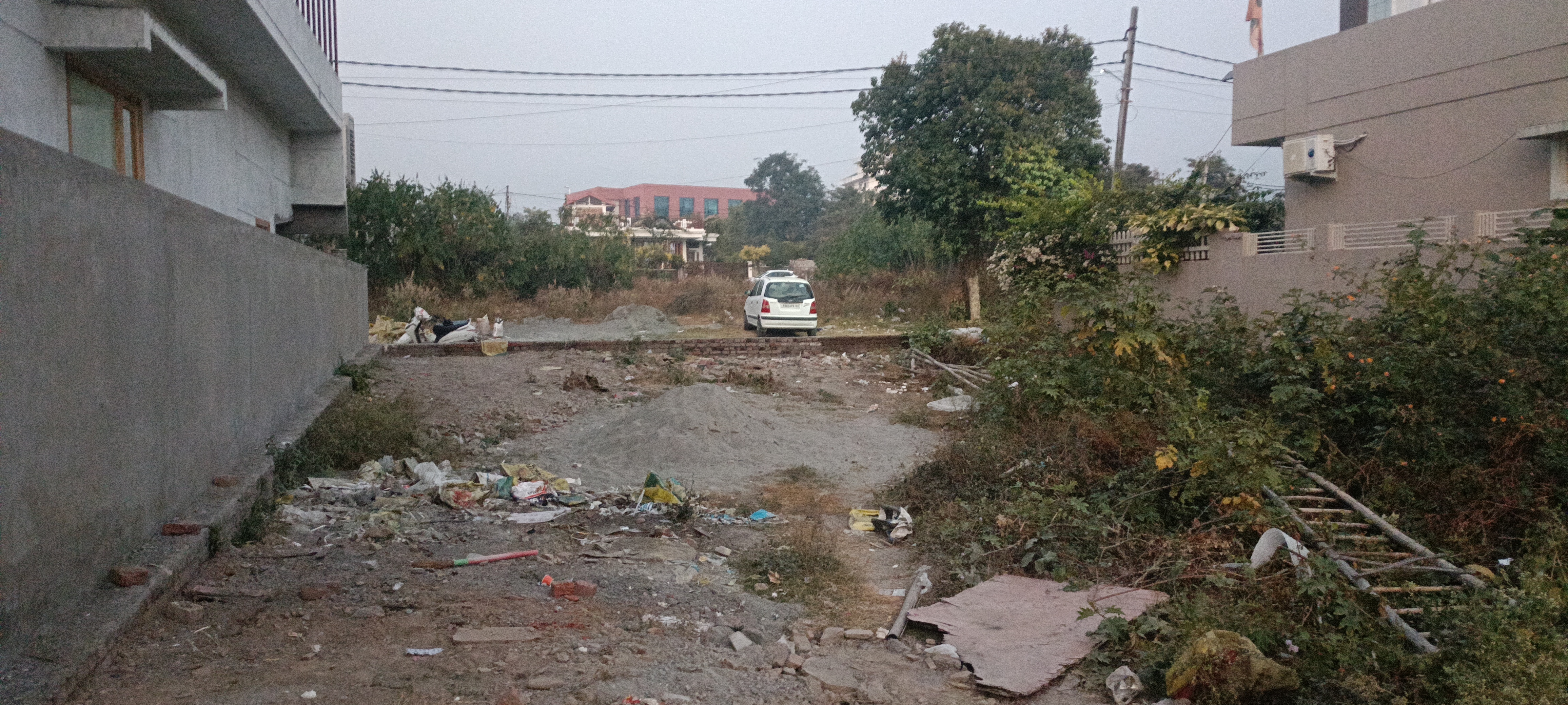 Plot For Sale in Sahastradhara Road