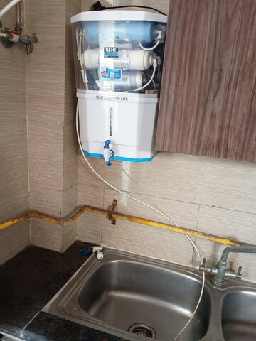 Furnished Amenities in 2.5 BHK Apartment at Sector 77 – for Sale