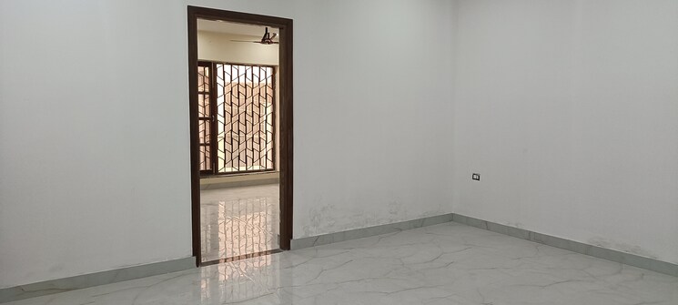 Room, sahastradhara road 4 Bedroom 135 Sq.Yd. Villa In Sahastradhara Road Dehradun 7973033