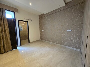 Room in 3 BHK Apartment at Peer Mucchalla – for Sale