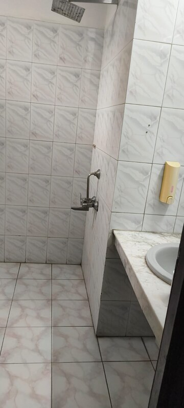 Master Bedroom in 3 BHK Apartment at Ajnara Grand Heritage, Sector 74 – for Rent