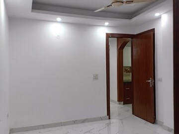 Room in 2 BHK Apartment at Panchsheel Vihar – for Rent