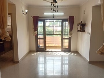 Room in 3 BHK Apartment at Indiranagar – for Rent