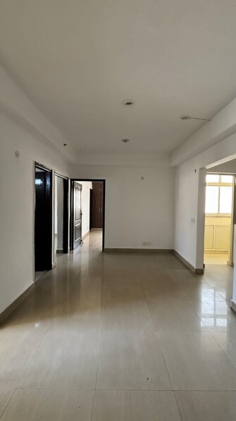 2 BHK Apartment For Resale in Nimbus The Hyde park Sector 78 Noida  7973106