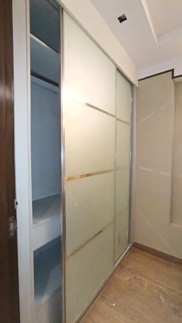 Bathroom in 4 BHK Apartment at Greater Kailash I – for Rent