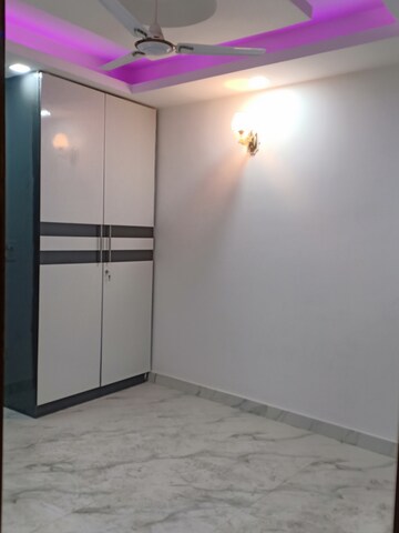 Room in 2 BHK Apartment at Panchsheel Vihar – for Rent