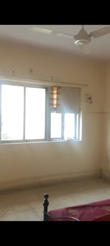 Room in 1 BHK Apartment at Santacruz East – for Rent
