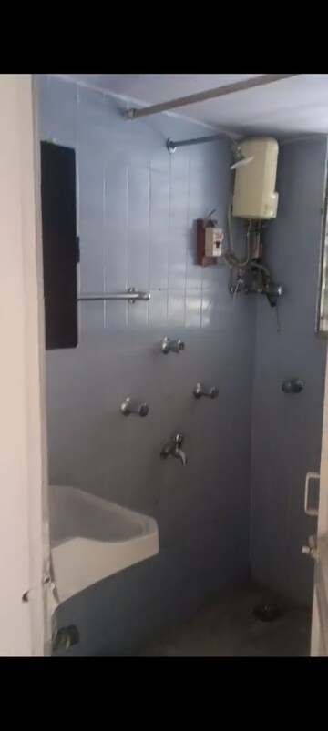 Bathroom in 1 BHK Apartment at Santacruz East – for Rent