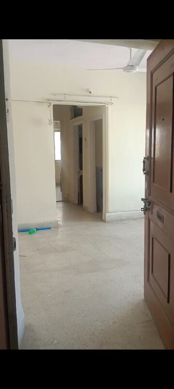 1 BHK Apartment For Rent in Santacruz East