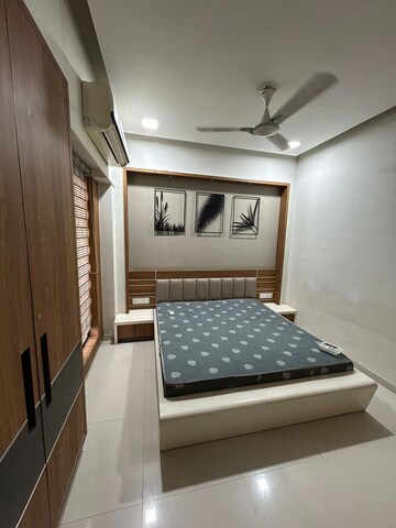 Bedroom in 3 BHK Apartment at Shilaj – for Rent