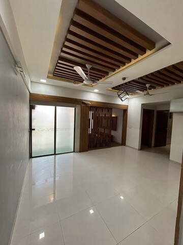 Room in 3 BHK Apartment at Shilaj – for Rent