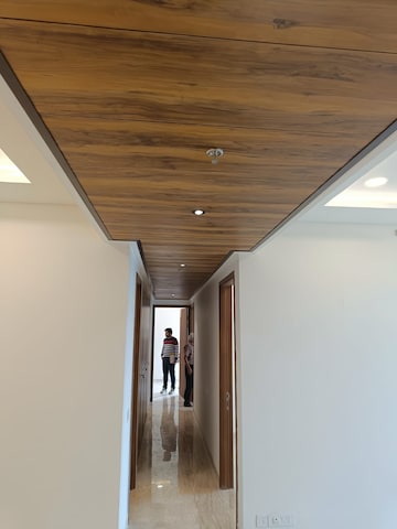 Room in 3 BHK Builder Floor at Ambience Creacions, Sector 22 – for Rent