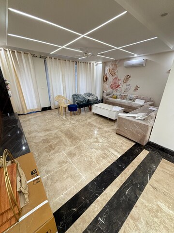 Master Bedroom in 4 BHK Apartment at Gupta Awas, Sector 43 – for Rent
