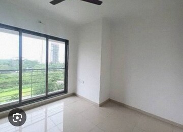 Room in 1 BHK Apartment at Runwal Eirene phase 2, Balkum Pada – for Rent