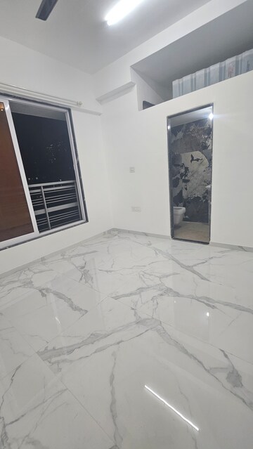Furnished Amenities in 2 BHK Apartment at Pramanik Walchand Paradise, Mira Road – for Sale