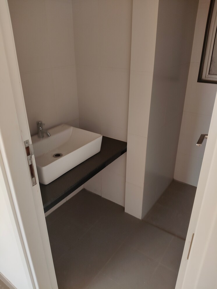 Bathroom, godrej-greens 2 Bedroom 613 Sq.Ft. Apartment In Undri Pune 7973287