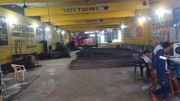 Parking in  Showroom at Kanpur Road – for Rent