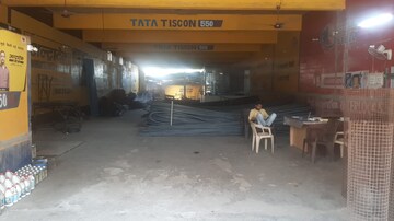 Parking in  Showroom at Kanpur Road – for Rent