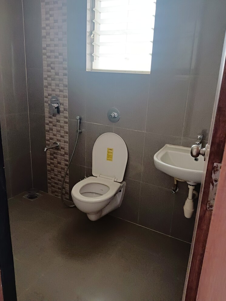 Bathroom, gagan-tisha 1 Bedroom 368 Sq.Ft. Apartment In Undri Pune 7973310