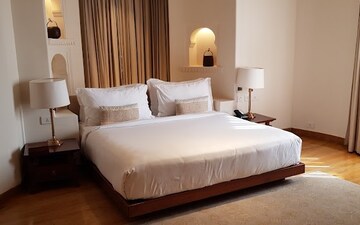 2 BHK Apartment For Sale in Paras Dews, Sector 106