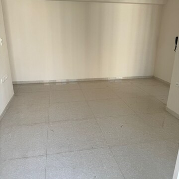 Room in 2 BHK Apartment at Lodha Amara Tower 6 and 22, Sandoz Baug – for Sale