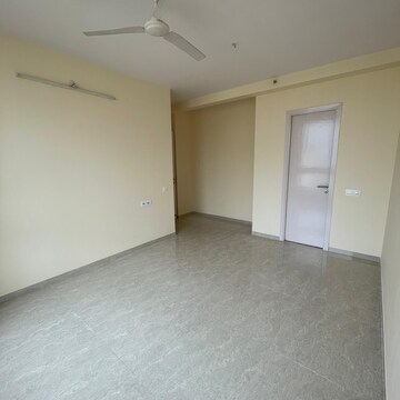 Room in 2 BHK Apartment at Hiranandani Estate Flamingo, Hiranandani Estate – for Sale