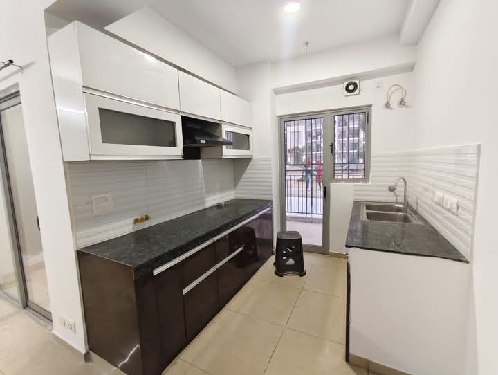 2 BHK Apartment For Sale in Gulshan Bellina