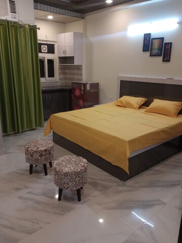 Bedroom in 1 RK Builder Floor at Saurabh Niwas, Sector 40 – for Rent
