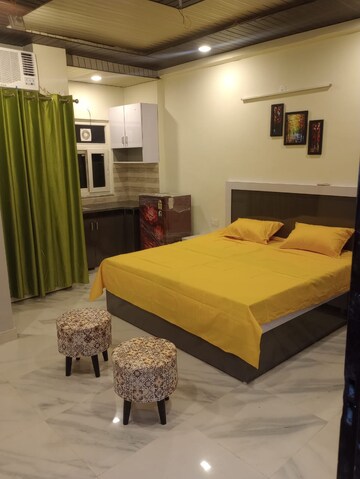 Bedroom in 1 RK Builder Floor at Saurabh Niwas, Sector 40 – for Rent