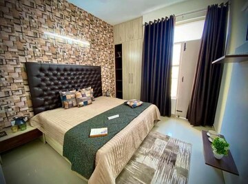 Master Bedroom in 3 BHK Apartment at BPTP The Resort, Sector 75 – for Rent